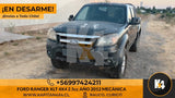 Camioneta Ford Ranger XLT 2012 negra en despiece de kapitan4x4, vista frontal en terreno rural.